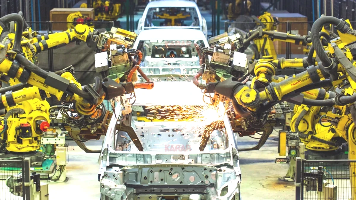 renault-oyak-bursa-uretim-hatti-renault-clio.jpg